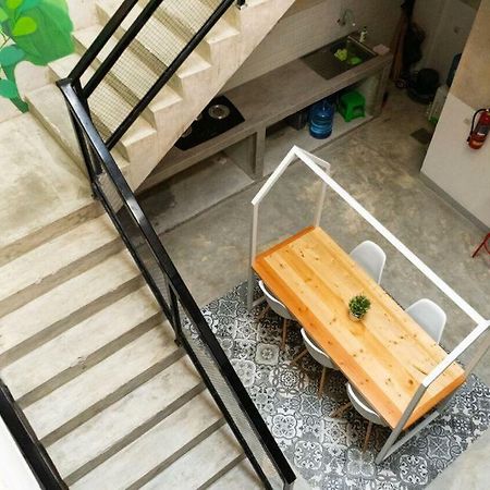 Fybed Aparthotel Semarang Exterior foto