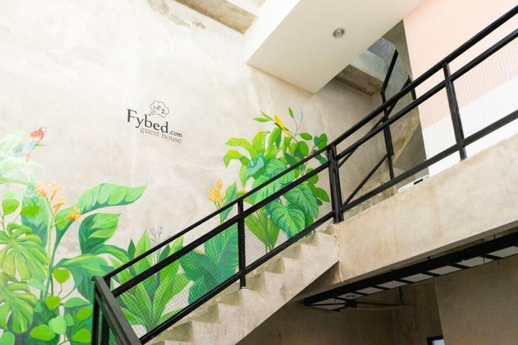 Fybed Aparthotel Semarang Exterior foto