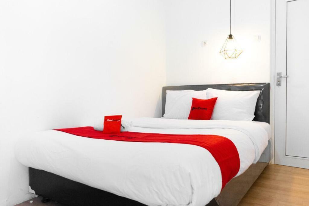 Fybed Aparthotel Semarang Exterior foto