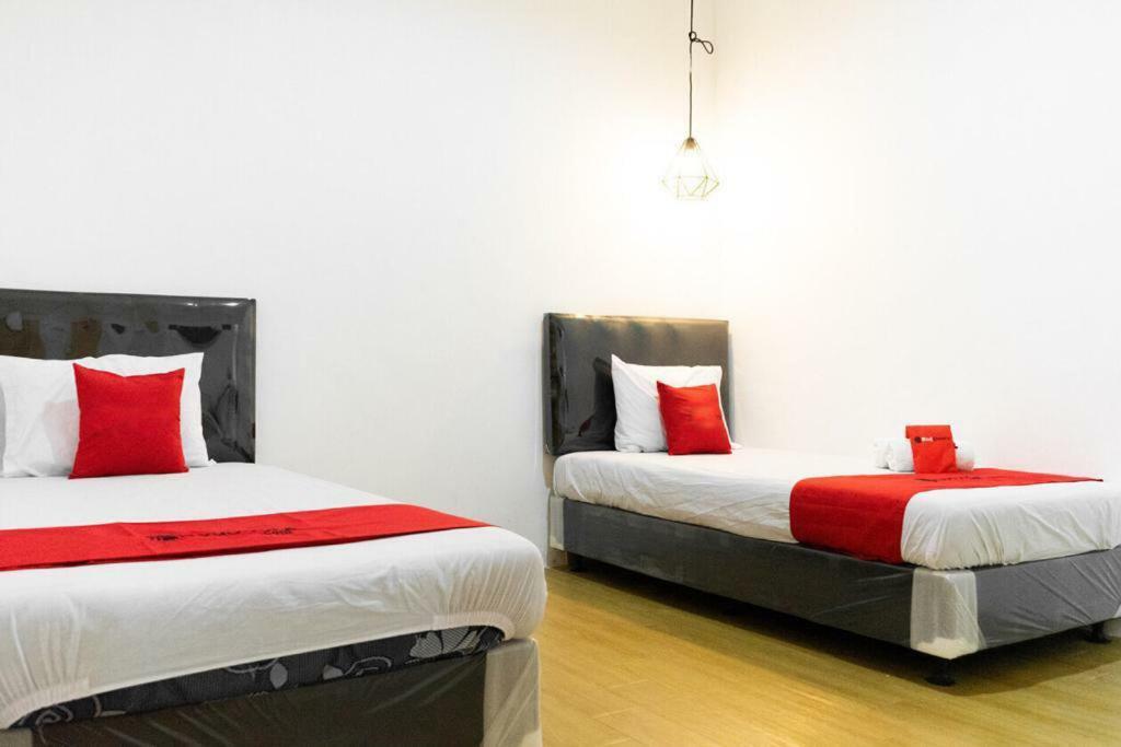 Fybed Aparthotel Semarang Exterior foto