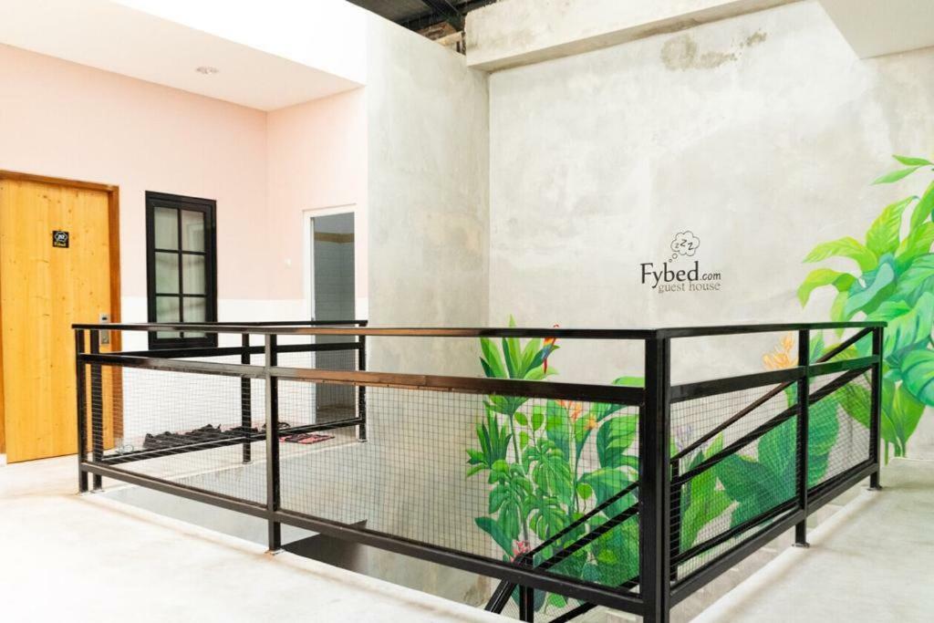 Fybed Aparthotel Semarang Exterior foto