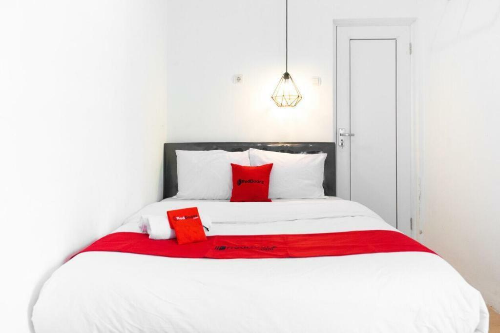 Fybed Aparthotel Semarang Exterior foto